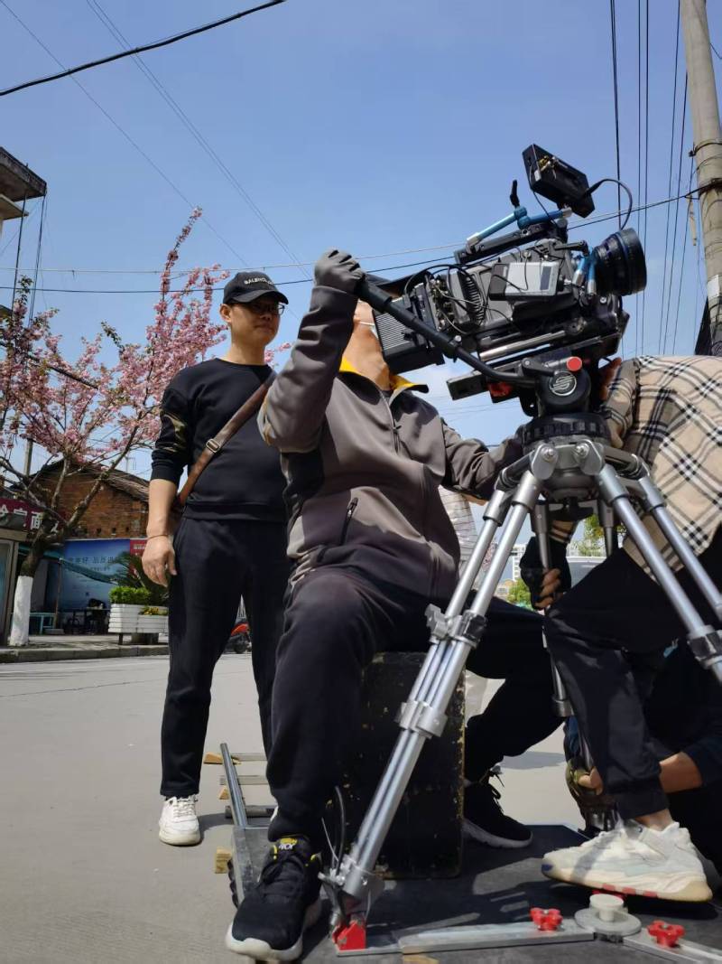 铁东区广告片拍摄：快消品牌爆款之选，网感内容适配社媒传播！