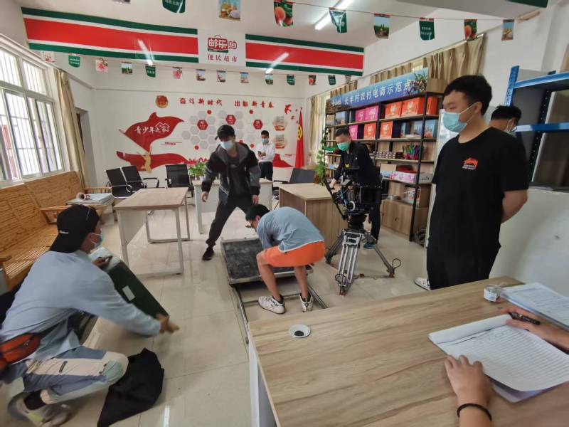 追星女孩心理学分析报告：铁东区广告片拍摄公司揭秘饭圈应援式传播逻辑